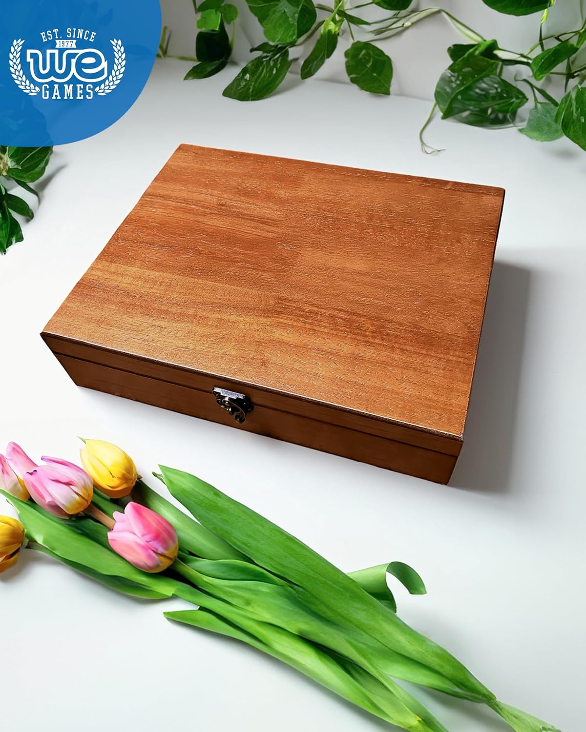 Elegant Old World Wooden Keepsake Box with Brass Latch – Vintage-Inspired Jewelry & Trinket Storage in Rich Walnut Finish